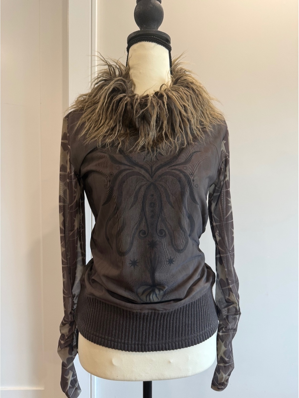 Unique Vintage Top with Faux Fur Collar & Star-Print Sheer Sleeves, Size Small